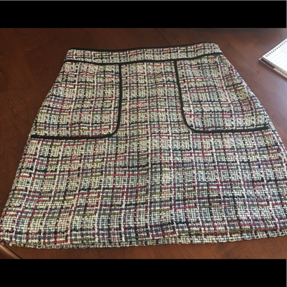 Size 4 multi-colored skirt.